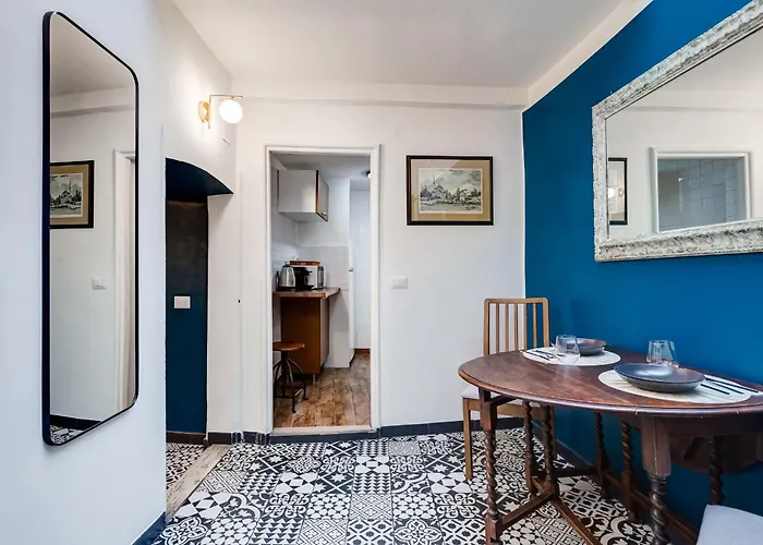 Vivilo Collection - Macelli Spanish Steps Apartment *