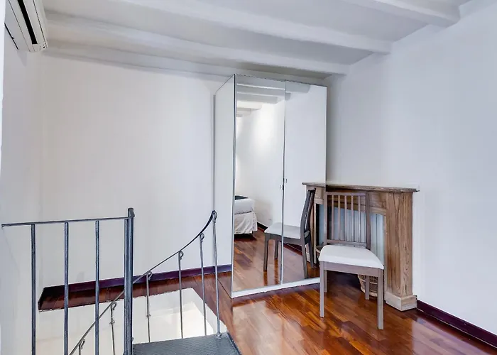Vivilo Collection - Macelli Spanish Steps Apartment *